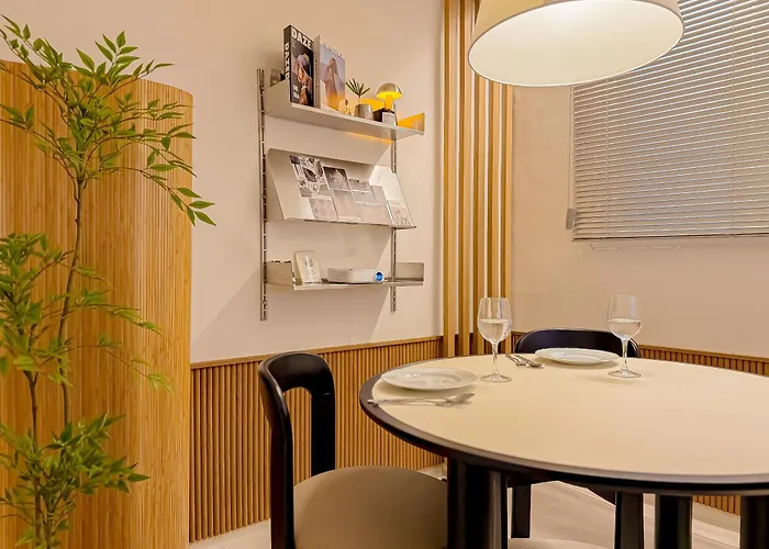 公寓 Sinnonhyeon Station 5minutes, Gangnam Plastic Surgery, Severance Hospital, Coex, Airport Bus 5minutes, Hongdae 30minutes, Itaewon 15minutes, 명동 30minutes